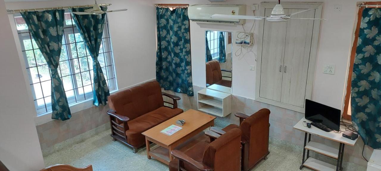 Radhika Resort Bhubaneswar Exteriör bild